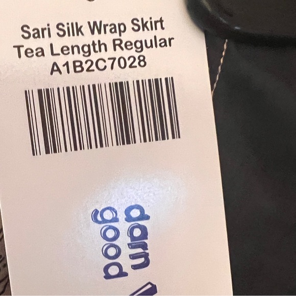 Darn Good Yarn Reg TeaLength reversible 2 layer sari wrap skirt. - Picture 8 of 9